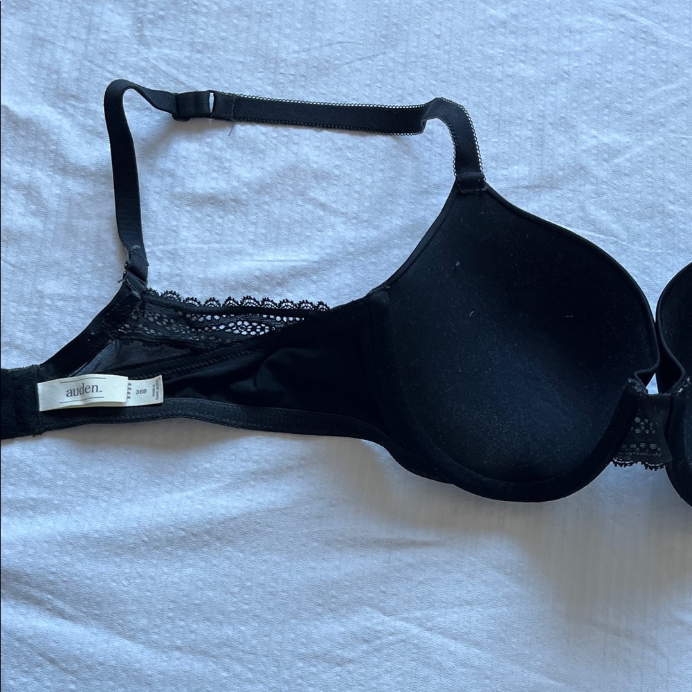 Black Lace Bra Set - Picture 5 of 8
